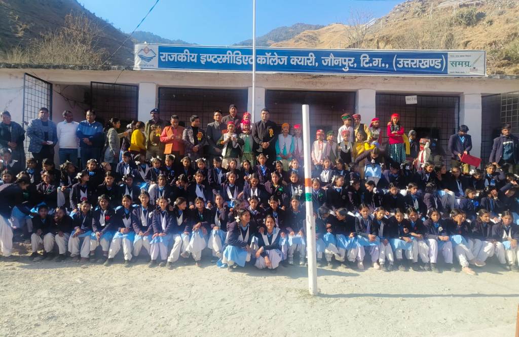Tehri-Garhwal-Information-about-various-laws-given-in-legal-awareness-camp.jpg