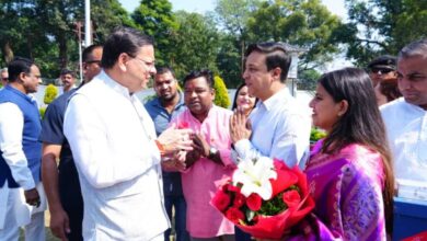 CM धामी ने प्रदेश के विभिन्न क्षेत्रों से आए लोगों ने भेंट कर उन्हें दीपावली की शुभकामनाएं दीं