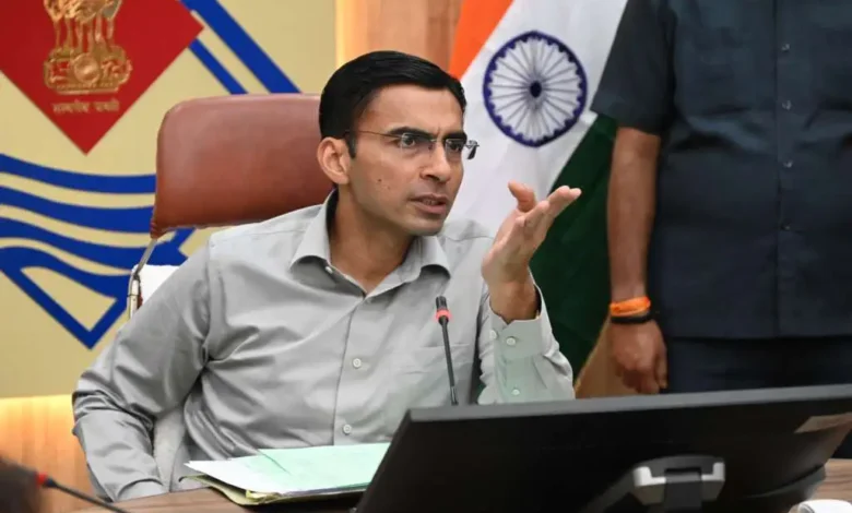 dm action, uttarakhand news, weapon license suspended, dehradun,