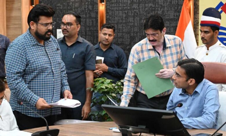 सीमांत क्षेत्र कथियान के 15 गांवों की नेटवर्क समस्या जल्द होगी दूर, डीएम के निर्देश, मोबाइल टावर लगाने की कवायद शुरू