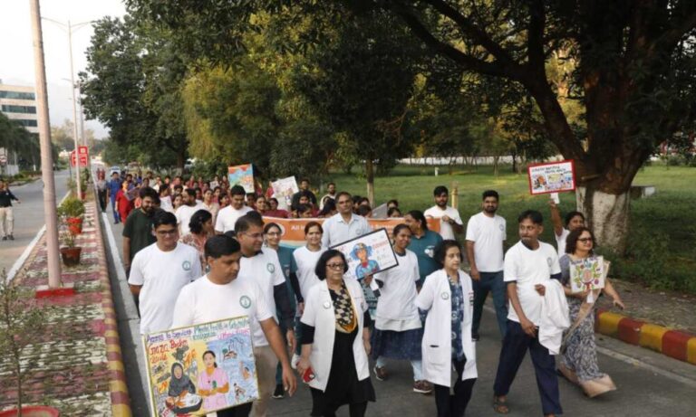 एम्स में हुआ रैली का आयोजन, आमजन को दिया संदेश