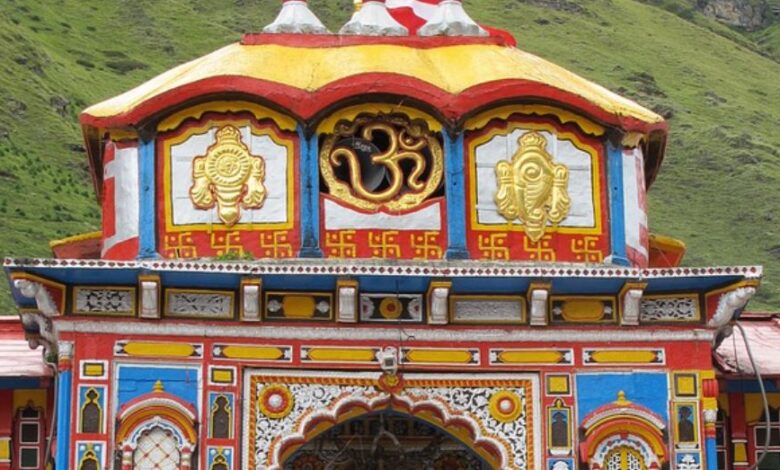 बद्रीनाथ में भी श्रद्धालुओं की संख्या का बना रिकॉर्ड