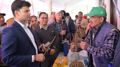 रुद्रप्रयाग: माल्टा महोत्सव में डीएम ने दिया संदेश, माल्टे से बने उत्पादों को शीतकालीन यात्रा से जोड़ने के निर्देश