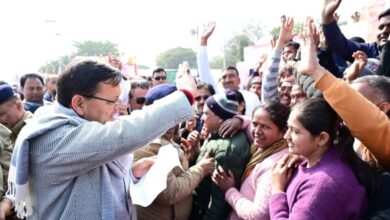 माघ खिचड़ी भोज में शामिल हुए मुख्यमंत्री धामी, खड़ी होली की धुनों पर झूमा टनकपुर…